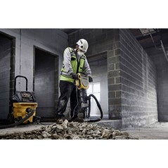 DeWALT DWV905M-QS Dust Extractor - Powerful, Efficient, and Reliable Vacuum for Clean Workspaces!